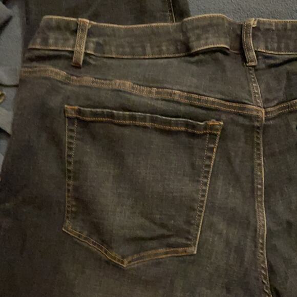 Lane Bryant High-Rise Straight Jeans – Flattering Fit & Classic Style - Picture 5 of 7